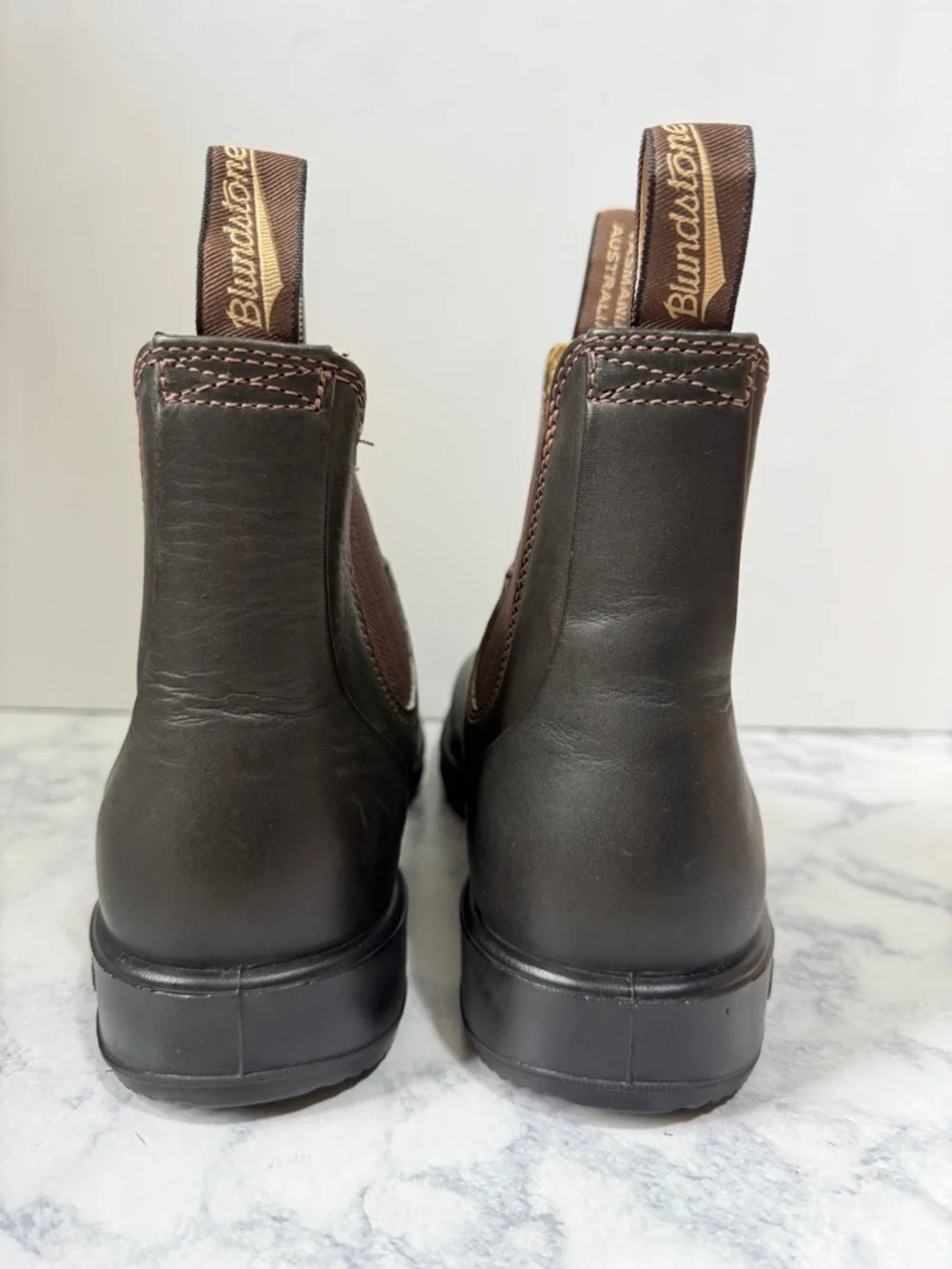 Blundstone like new 600 Elastic Side Work Boot Brown leather mens size 11